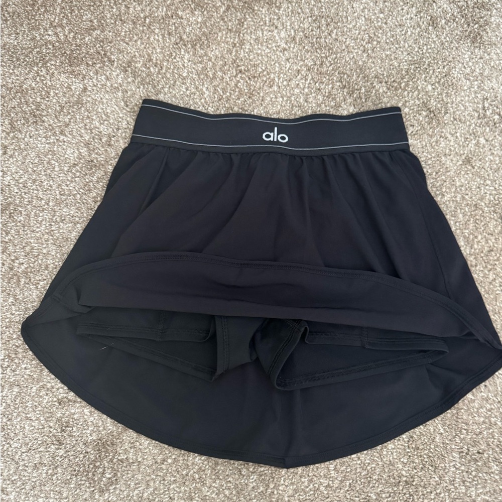 ALO Yoga Black Athletic Skirt with Built-In Shorts